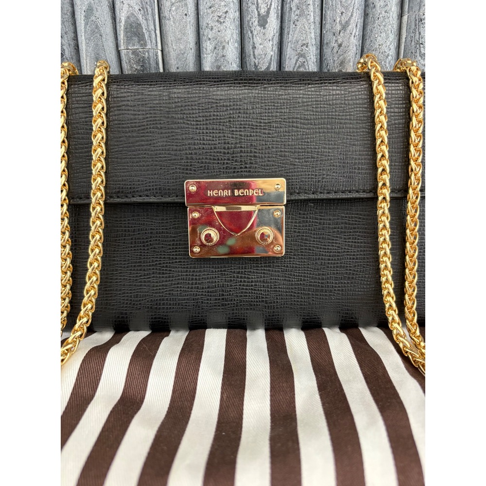 Henri Bendel Black Saffiano Leather Chain Crossbody Bag Gold Hardware Dust Bag - Picture 3 of 8